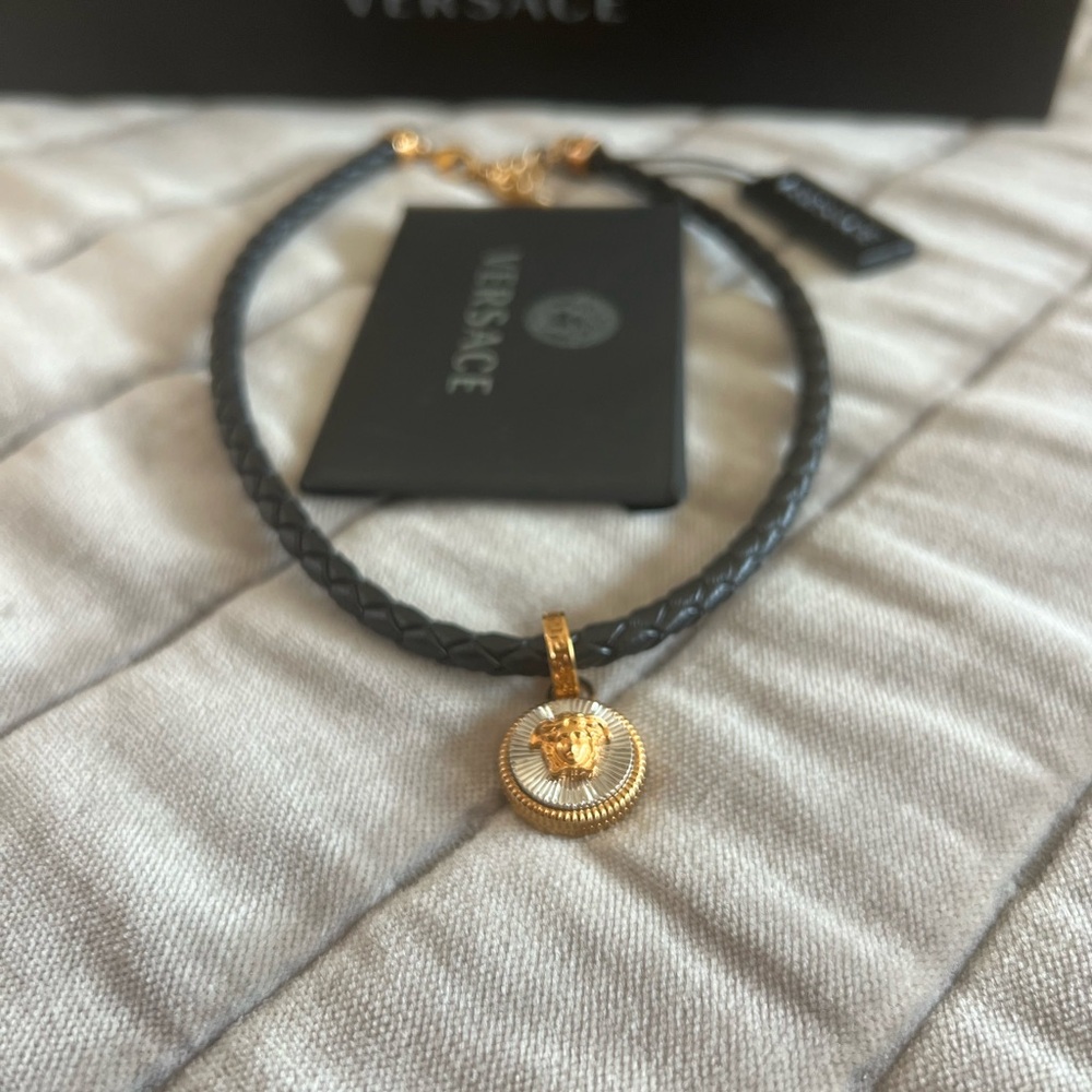 Versace Necklace NEW - Picture 4 of 6